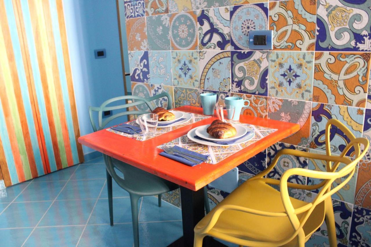 فندق Casina Lambis يوتْسْوولْ المظهر الخارجي الصورة