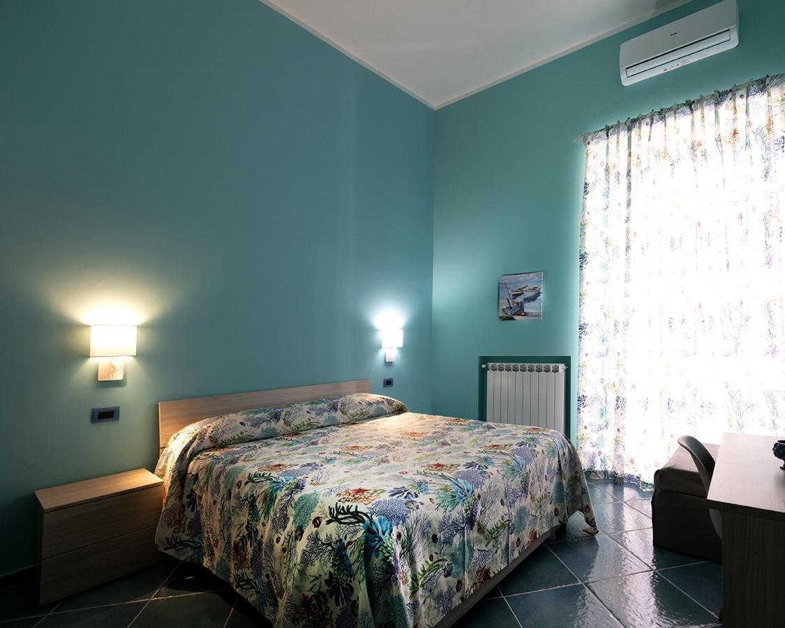 فندق Casina Lambis يوتْسْوولْ المظهر الخارجي الصورة