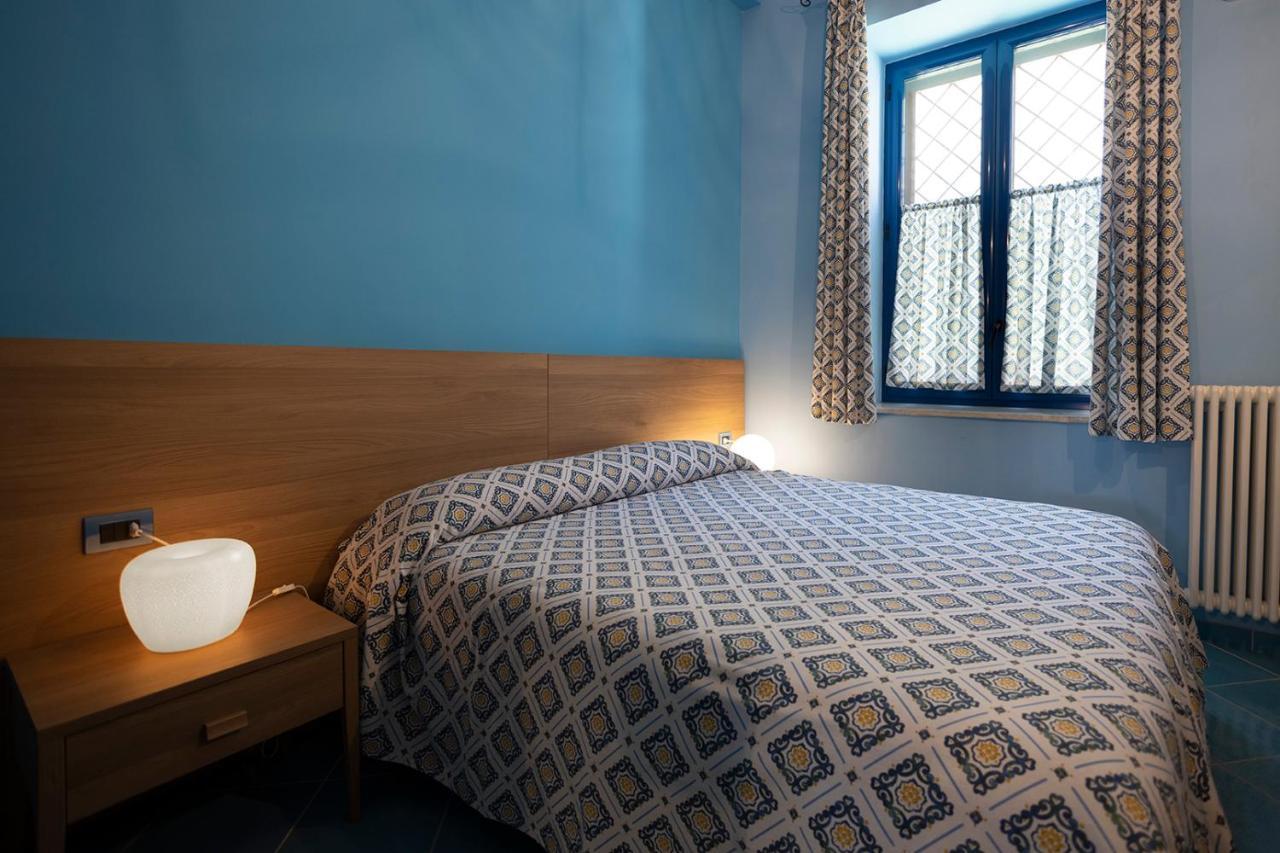 فندق Casina Lambis يوتْسْوولْ المظهر الخارجي الصورة